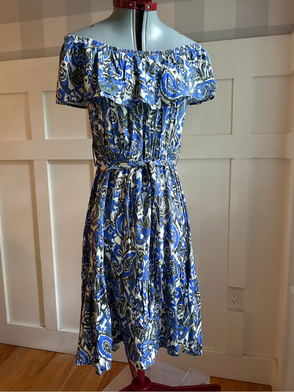 Off-Shoulder Blue Paisley Midi Dress with Tie Waist Medium - Picture 5 of 6